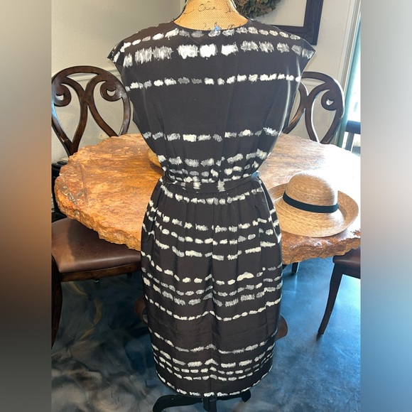 Vera Wang Watercolor Brown Ombré Belted Sleeveless Dress Polyester Size 10 - Picture 2 of 5